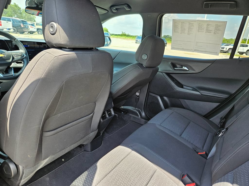 Used 2026 Chevrolet Equinox LT FWD image 25