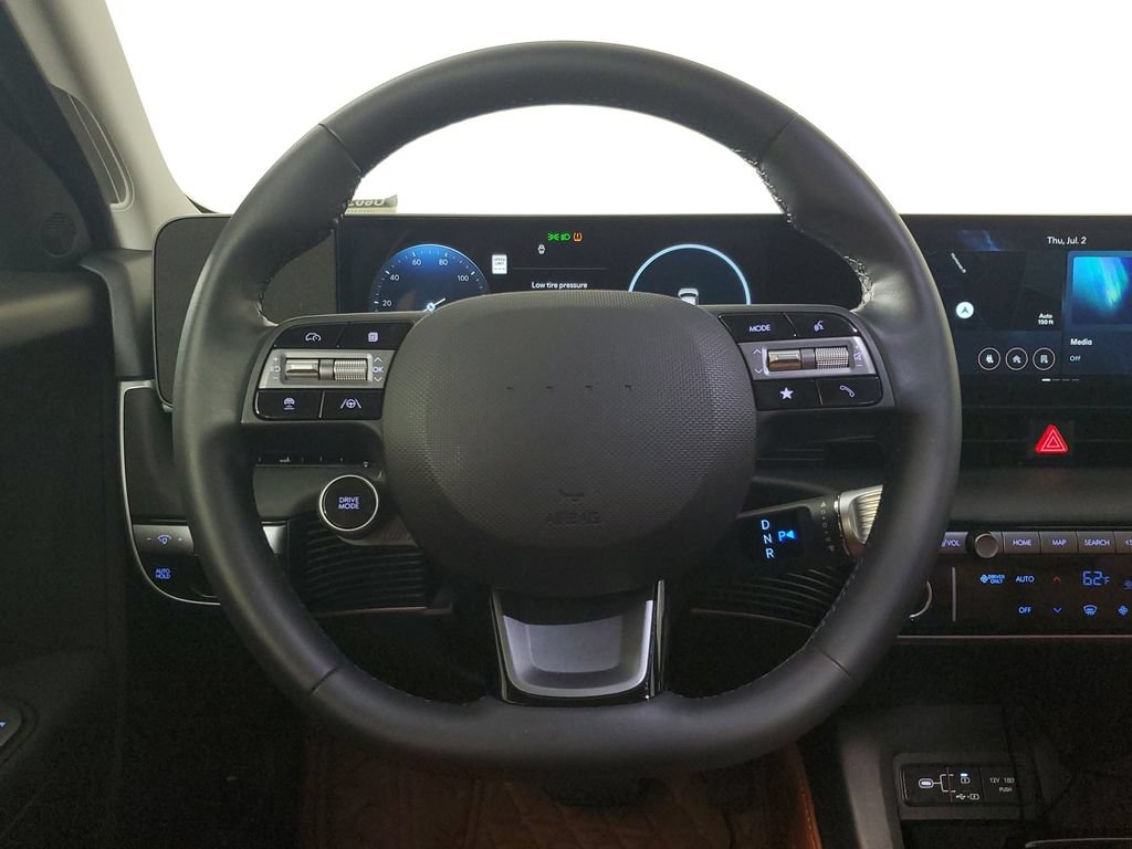 Used 2025 Hyundai Ioniq 5 SE RWD image 14