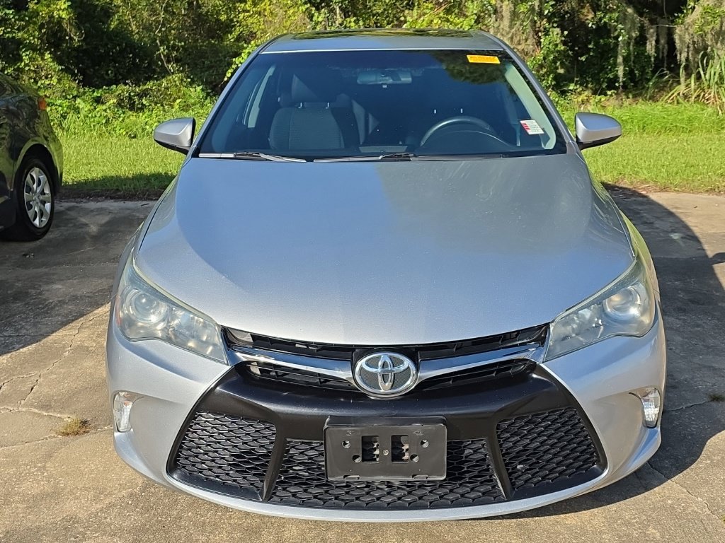 Used 2015 Toyota Camry SE w/ Moonroof Package FWD image 7