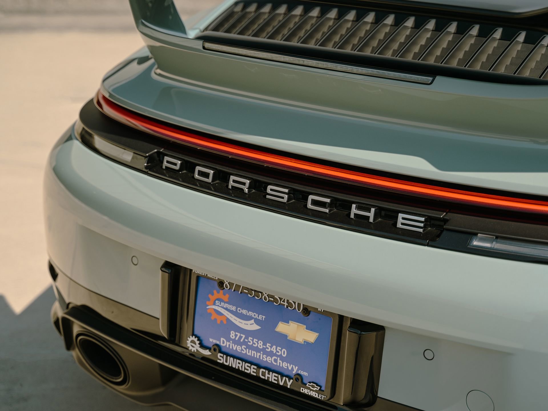 Used 2025 Porsche 911 Carrera RWD image 18