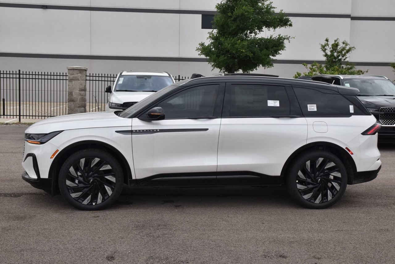New 2026 Lincoln Nautilus Reserve w/ Jet Appearance Package AWD/4WD image 18