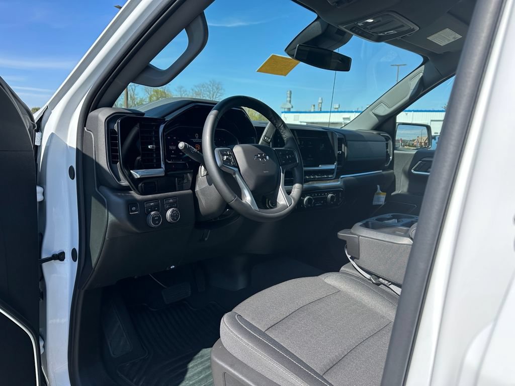 Used 2026 Chevrolet Silverado 1500 RST AWD/4WD image 22