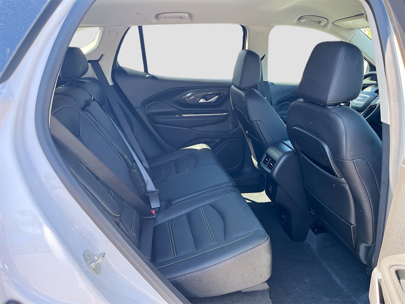 Used 2024 GMC Terrain Denali image 28