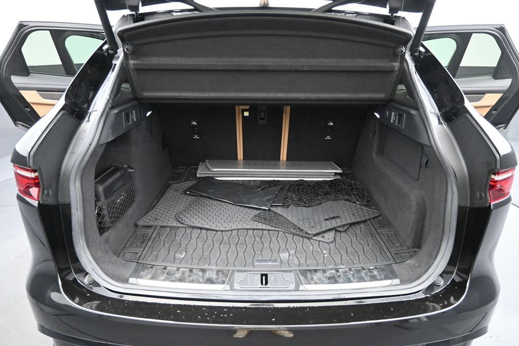 Certified 2022 Jaguar F-PACE S AWD/4WD image 15