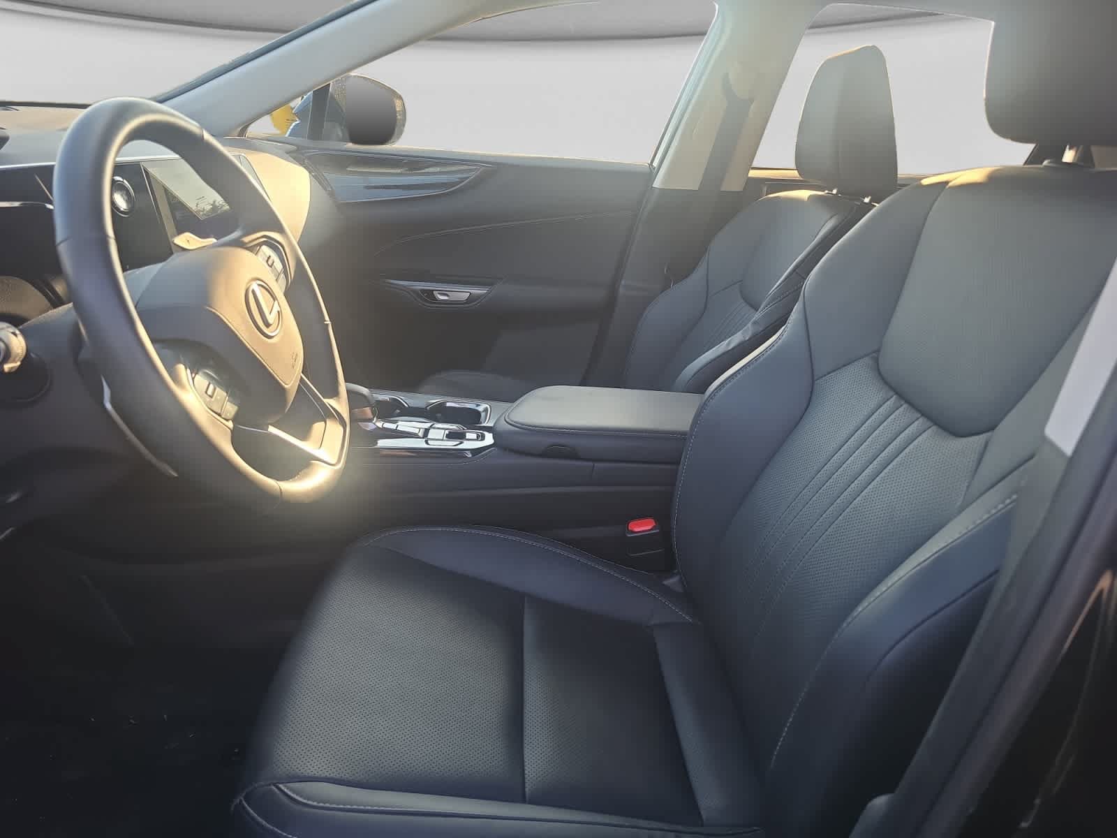 Used 2026 Lexus NX 350h FWD w/ Accessory Package (2T) image 9