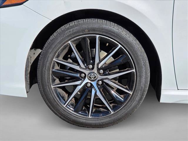 Used 2024 Toyota Camry SE image 14