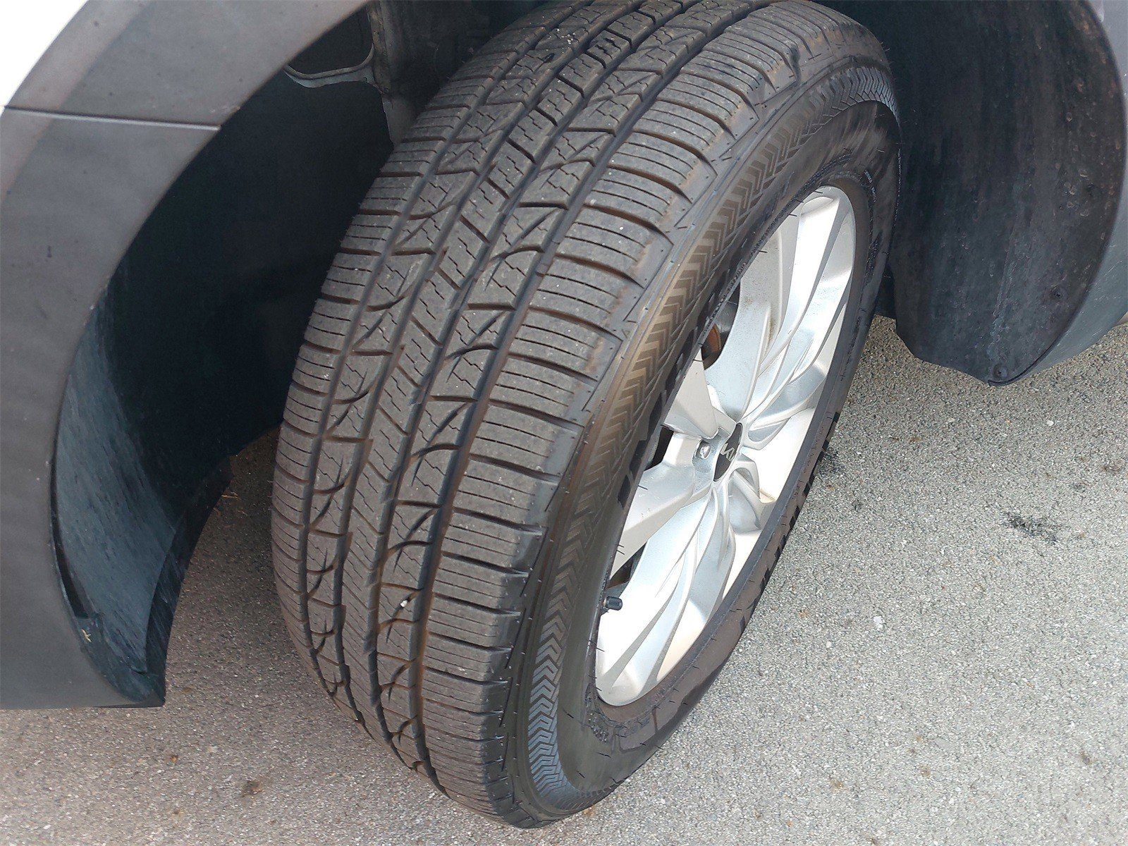 Certified 2022 Kia Telluride LX image 40