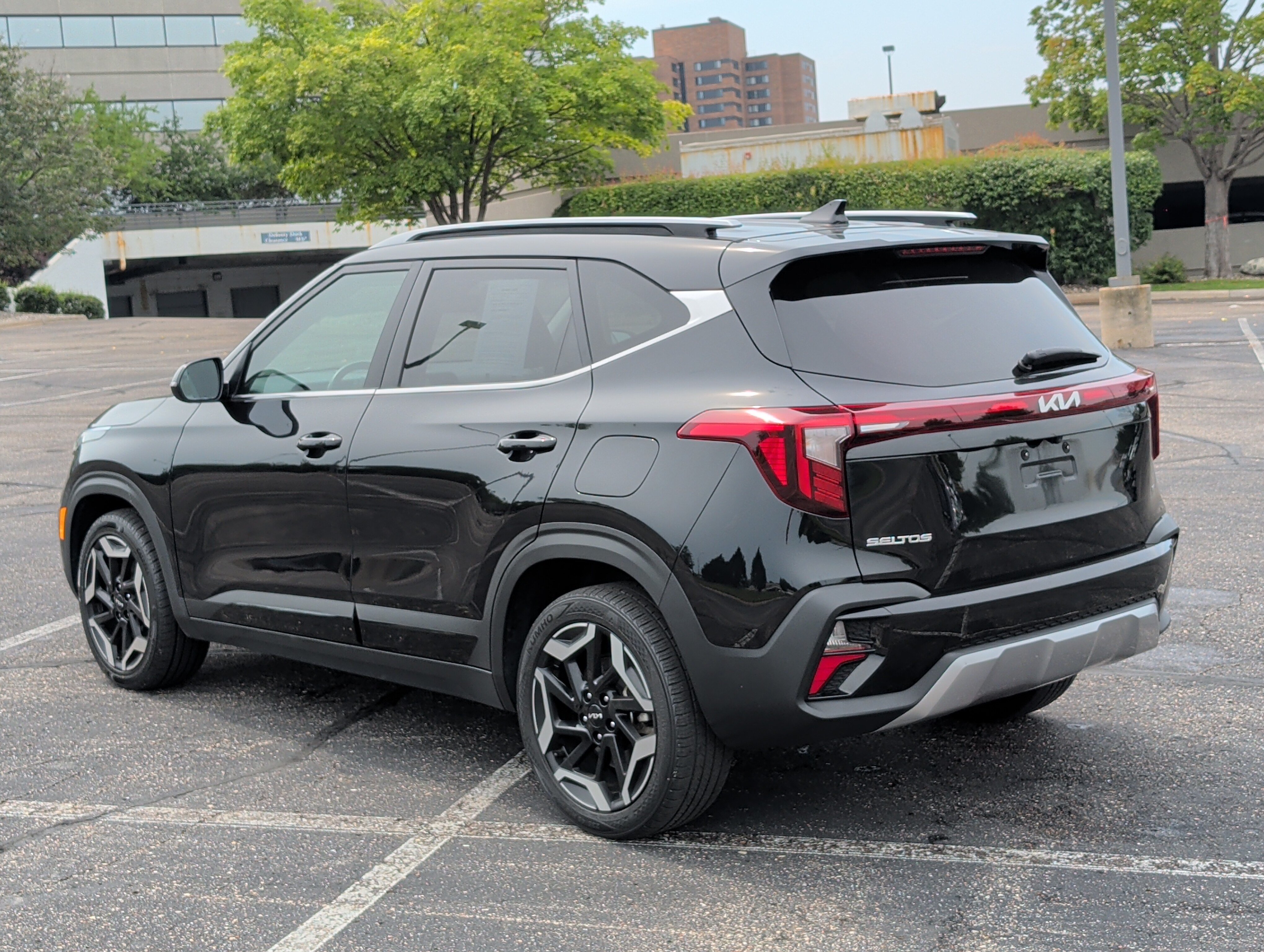 Certified 2024 Kia Seltos SX AWD/4WD image 3