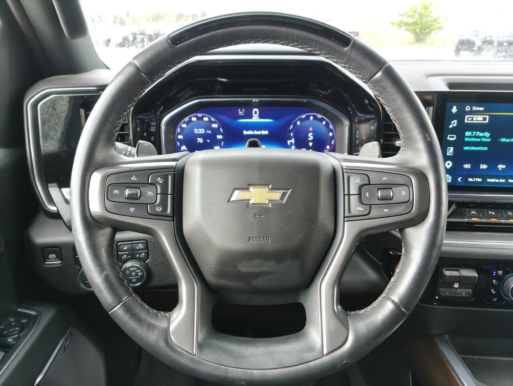 Used 2025 Chevrolet Silverado 1500 High Country AWD/4WD image 7