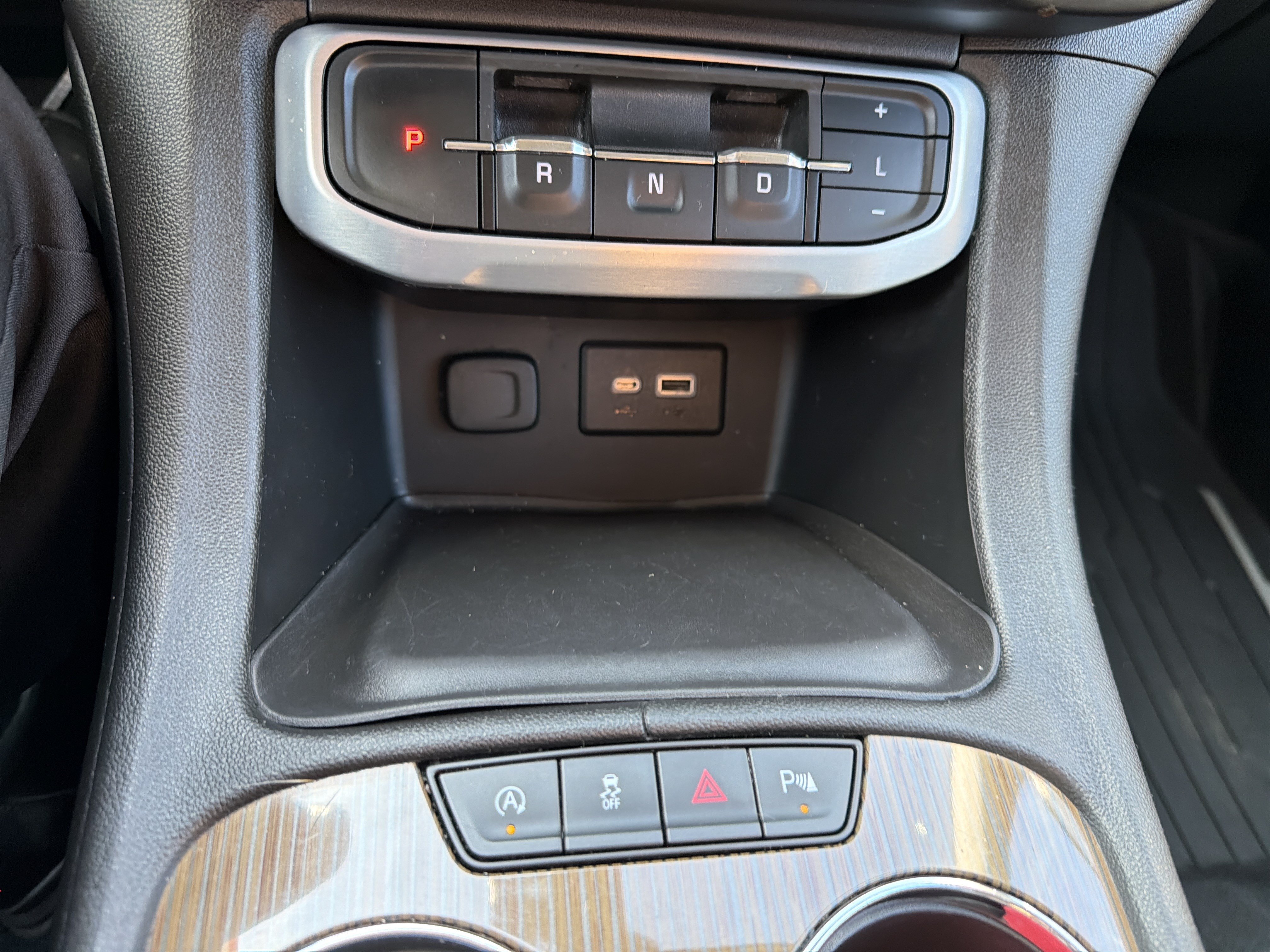 Used 2021 GMC Acadia SLE w/ Driver Convenience Package AWD/4WD image 27