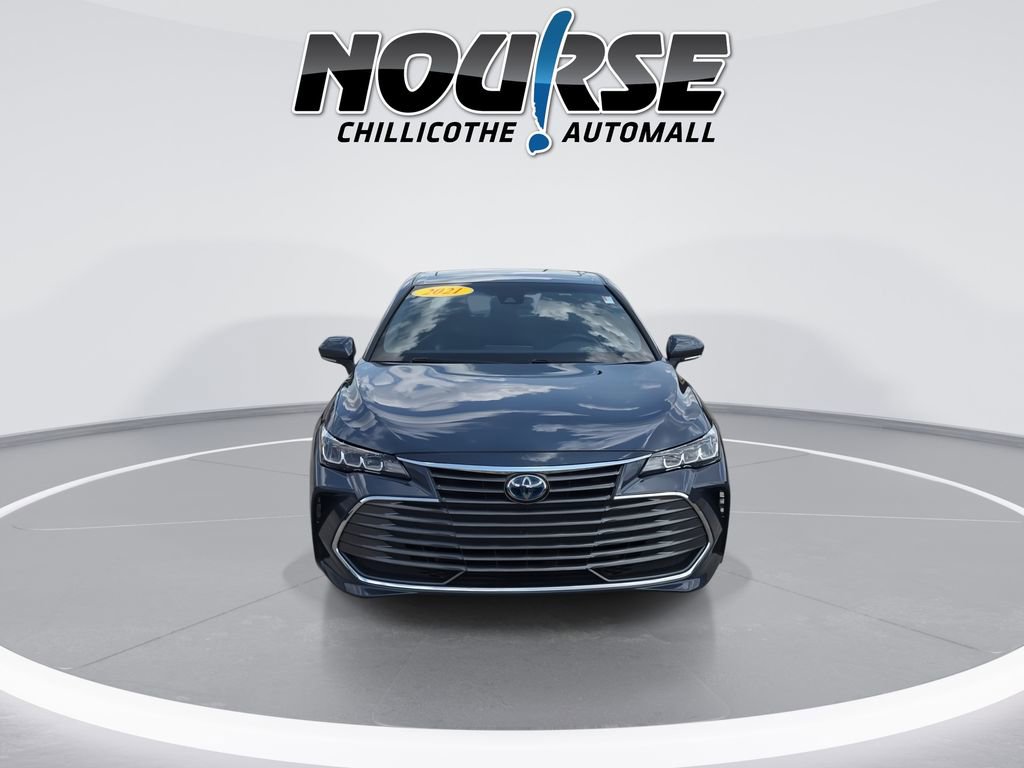 Used 2021 Toyota Avalon XLE w/ Moonroof Package FWD image 3