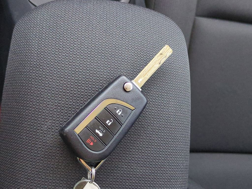 Used 2023 Toyota Corolla LE FWD image 20