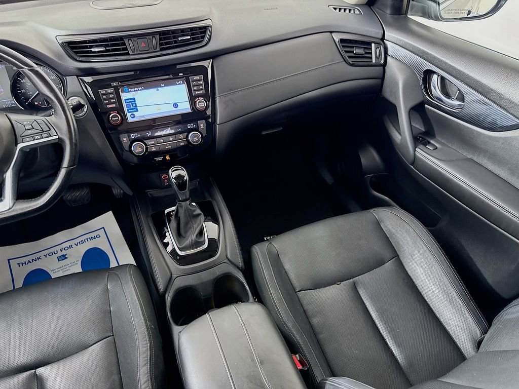 Used 2017 Nissan Rogue SL FWD image 30