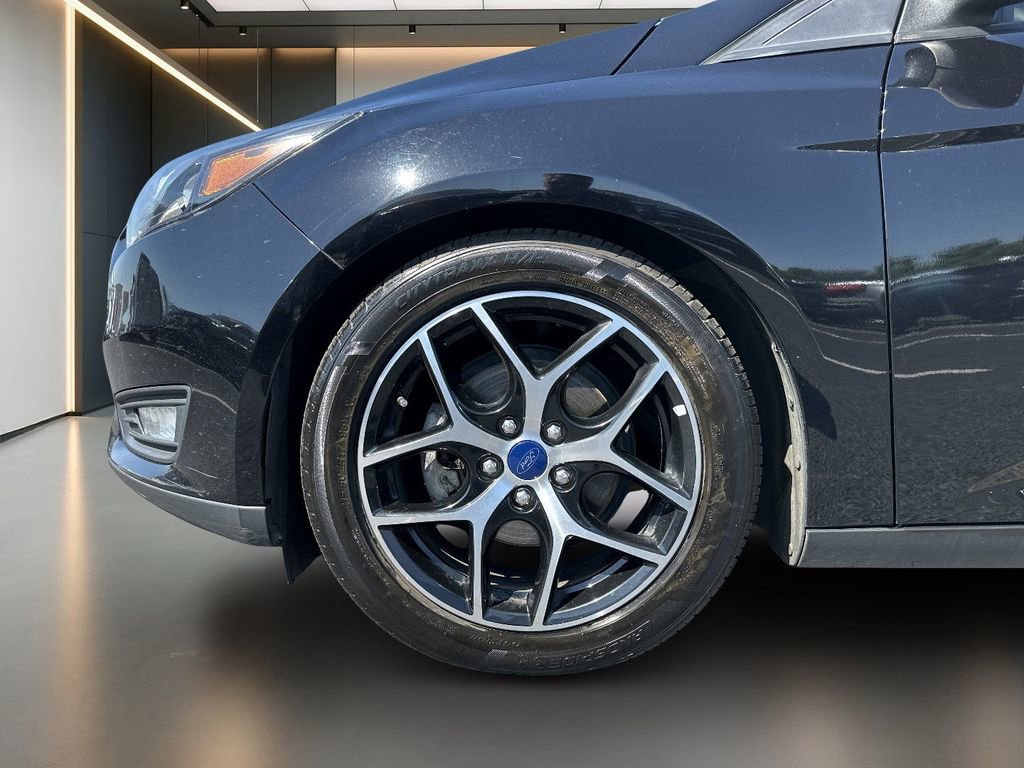 Used 2017 Ford Focus SEL image 9
