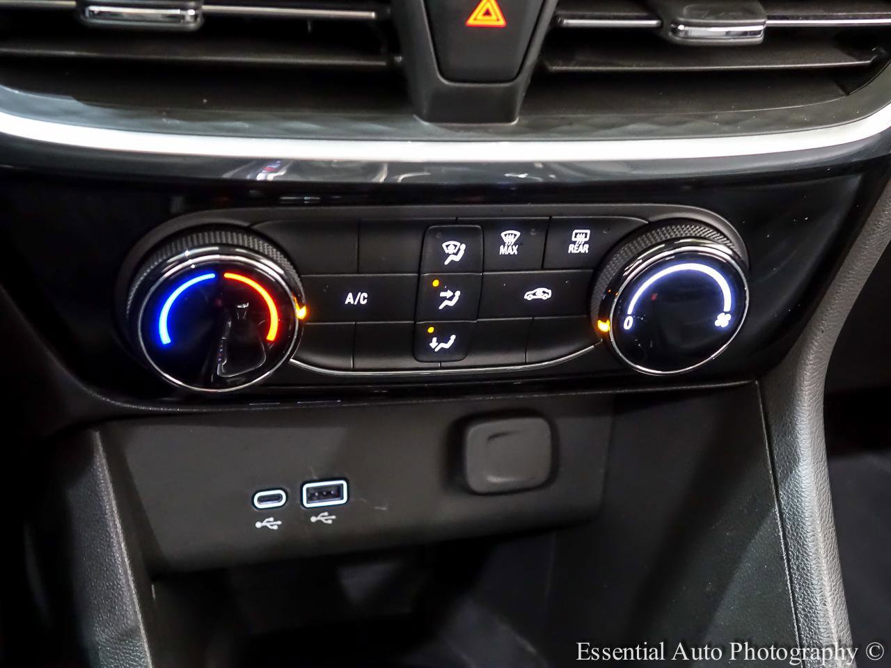 Used 2024 Buick Encore GX Sport Touring AWD/4WD image 22