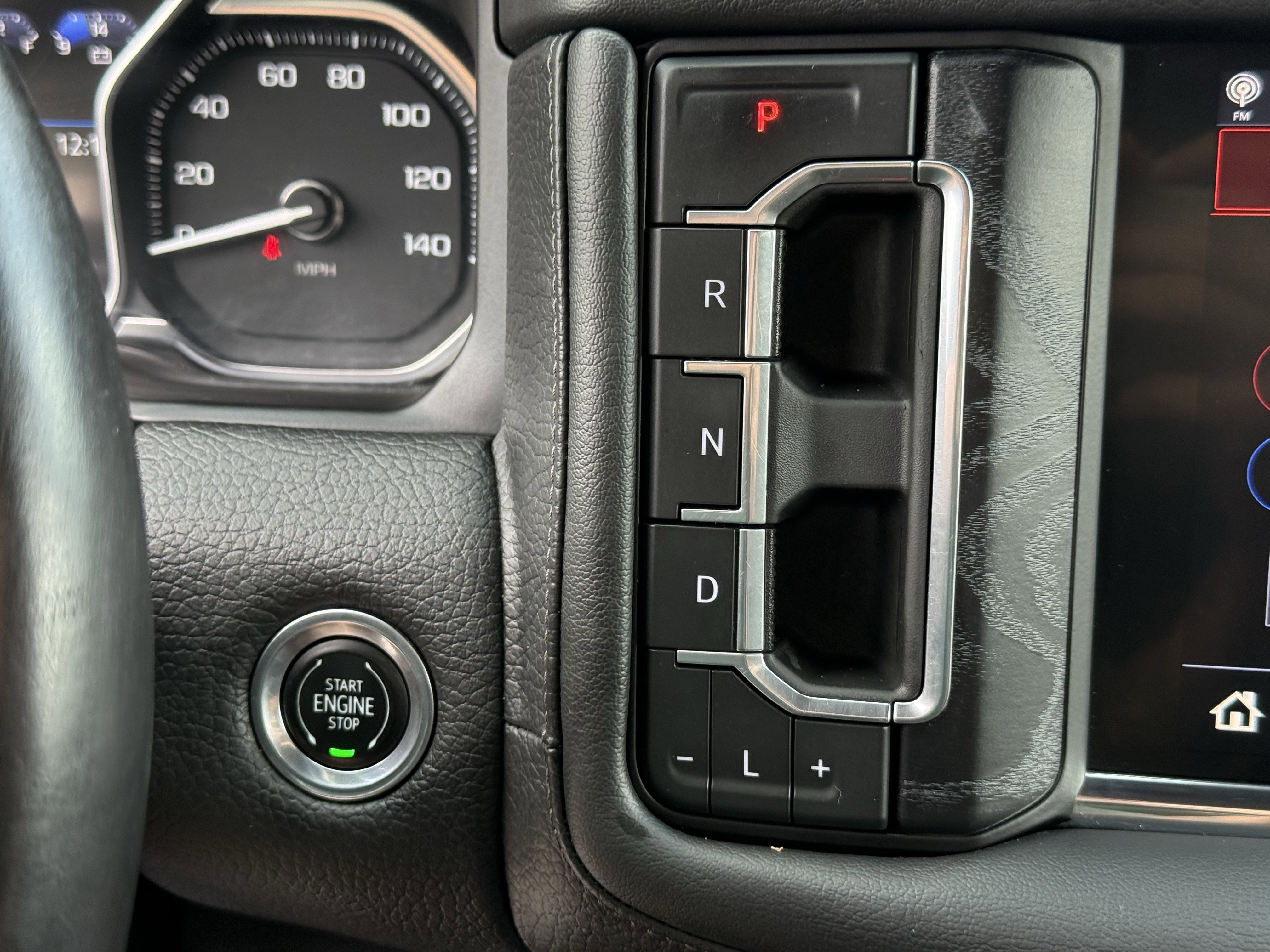 Used 2021 GMC Yukon Denali w/ Denali Premium Package RWD image 22