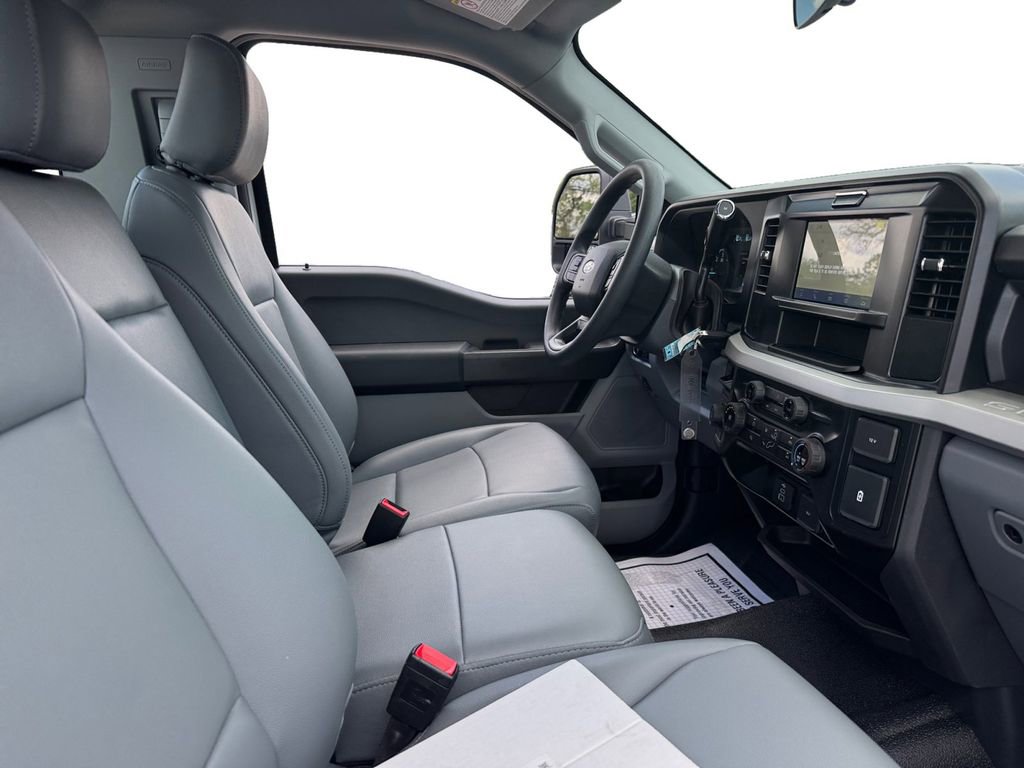 New 2026 Ford F550 4x4 Regular Cab Super Duty image 18
