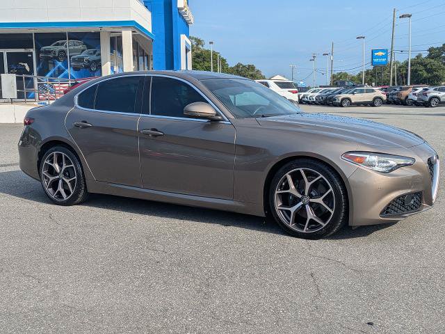 Used 2019 Alfa Romeo Giulia Ti w/ TI Performance Package RWD image 2
