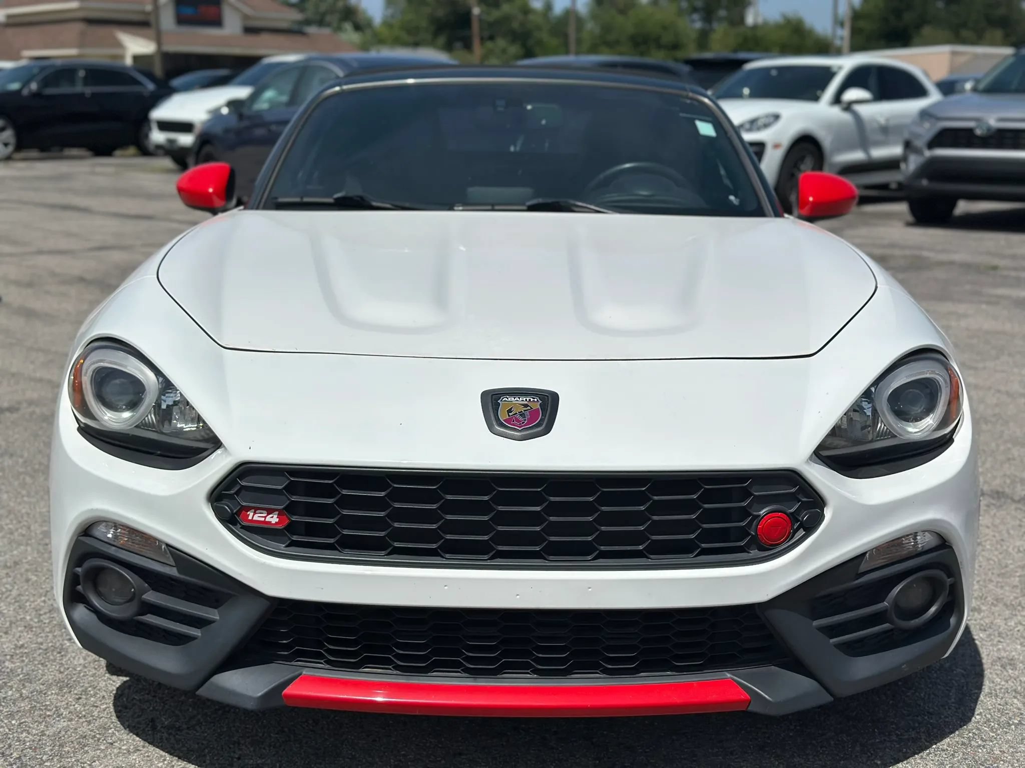 Used 2020 FIAT 124 Spider Abarth w/ Convenience Group RWD image 4