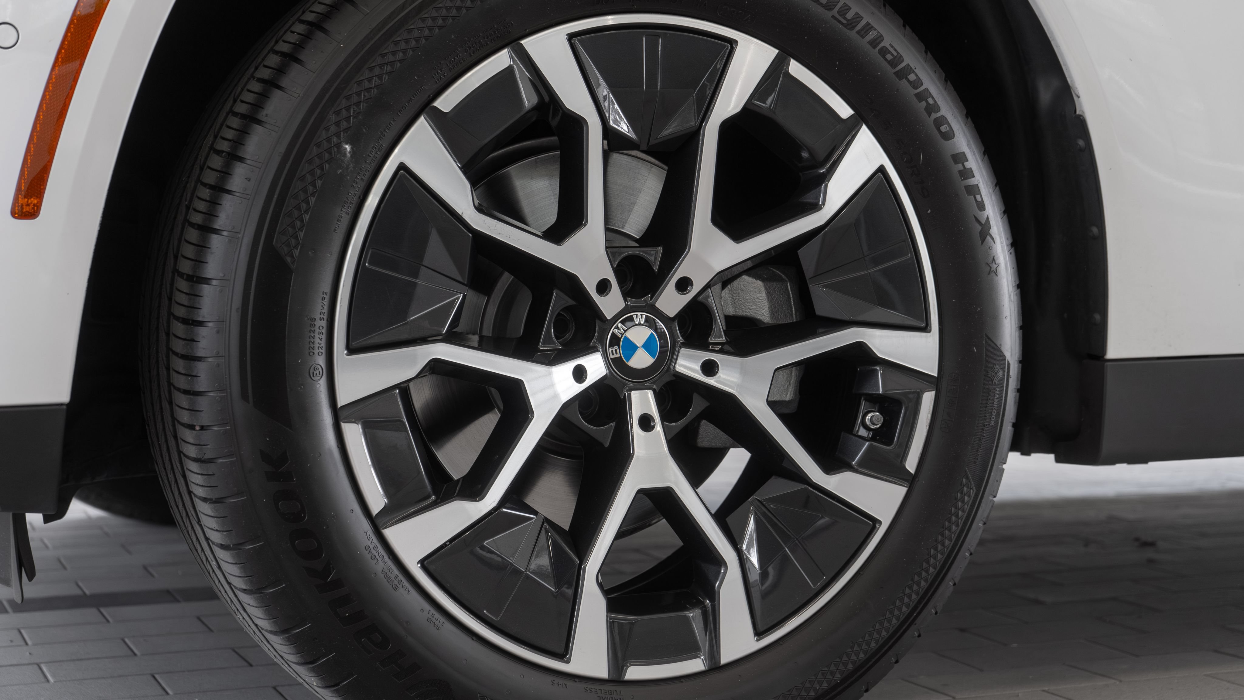 Used 2025 BMW X3 xDrive30i w/ M Sport Package AWD/4WD image 31