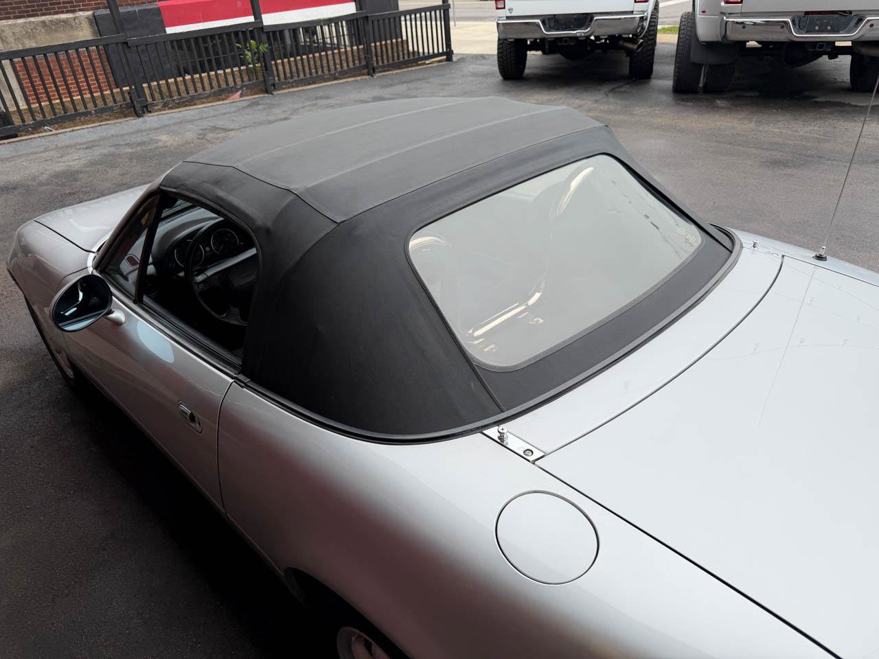 Used 1991 MAZDA MX-5 Miata RWD image 12