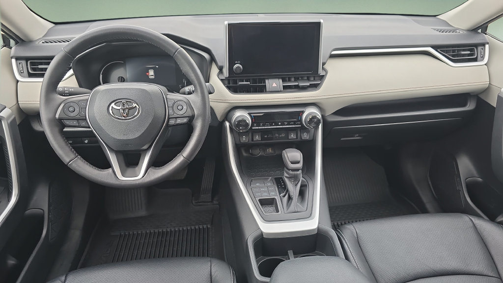 Used 2023 Toyota RAV4 XLE w/ Convenience Package AWD/4WD image 10