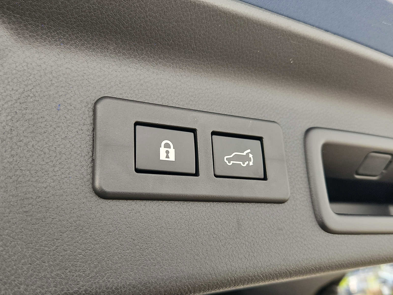 Used 2025 Subaru Forester Limited image 28