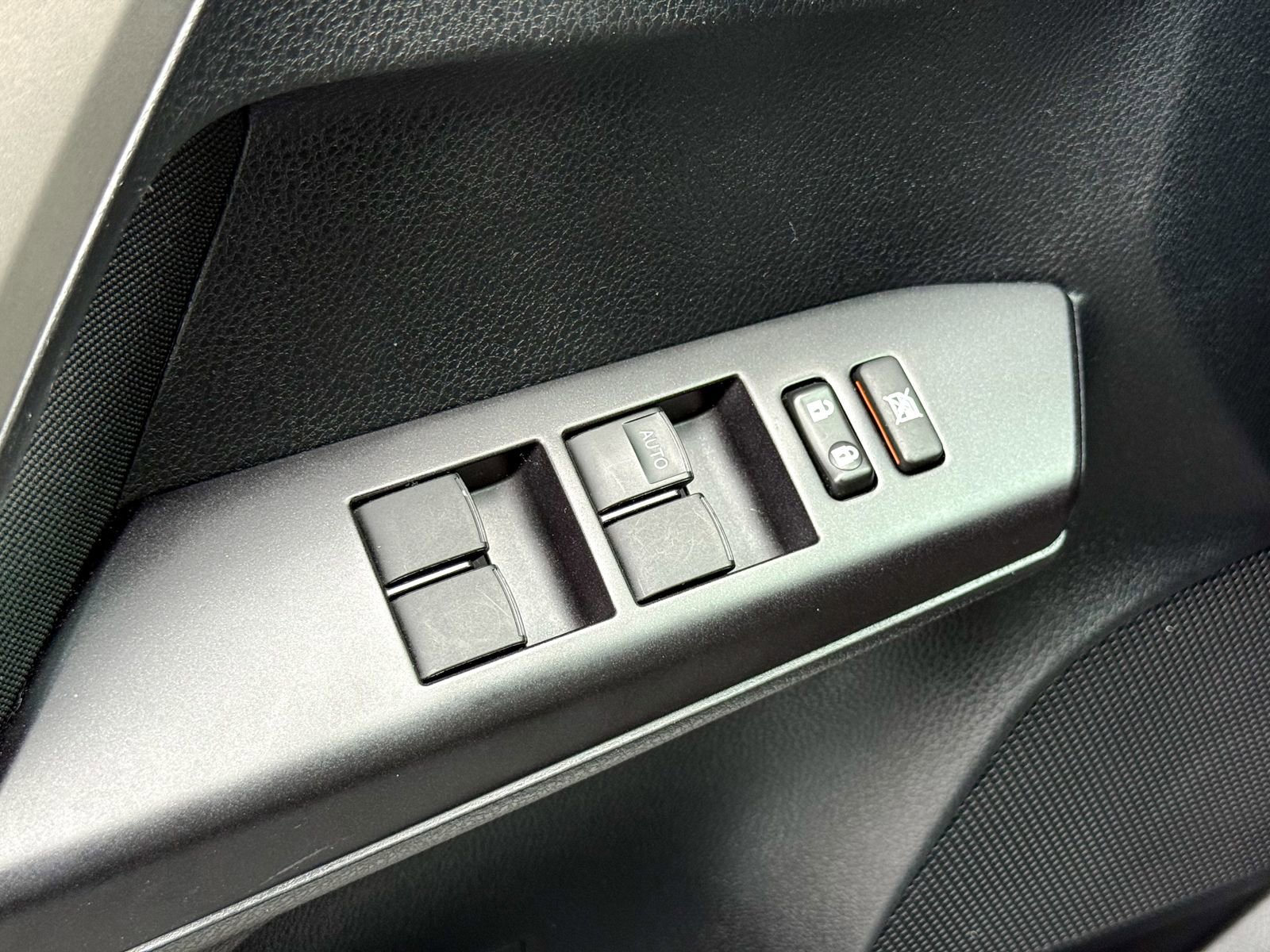 Used 2018 Toyota RAV4 LE w/ All Weather Liner Package image 30