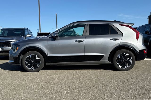 Certified 2024 Kia Niro Wave image 9