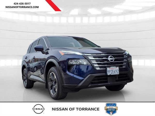 Used 2024 Nissan Rogue SV FWD image 1
