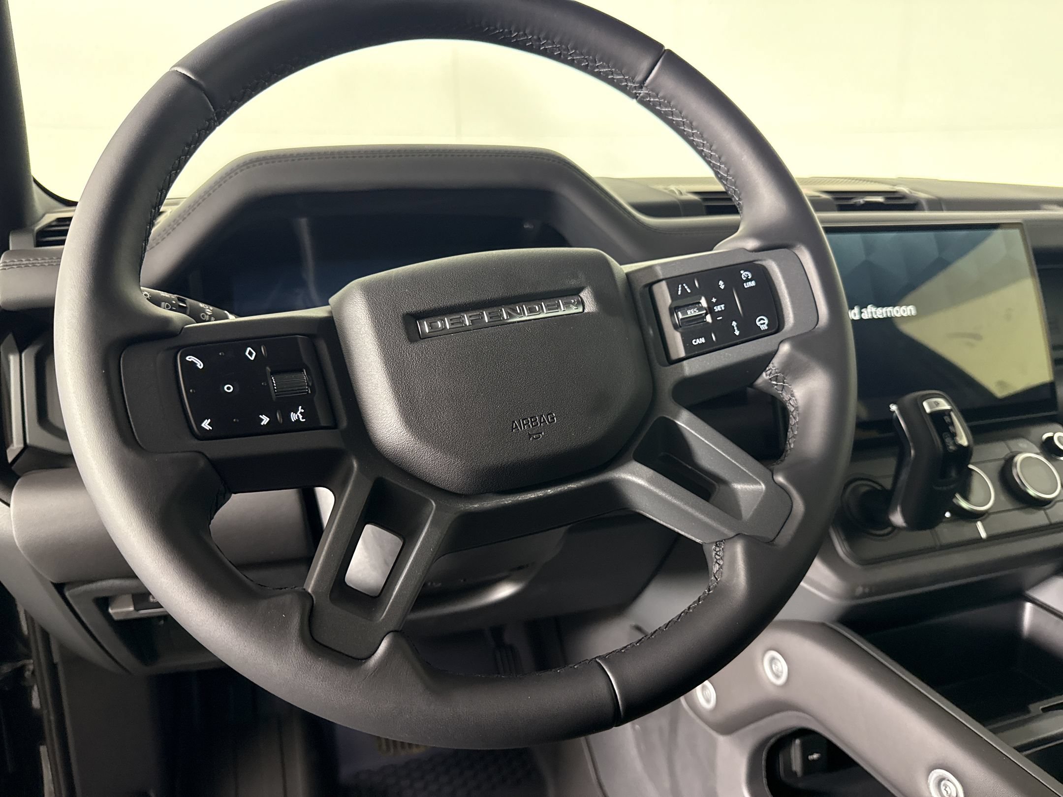 New 2026 Land Rover Defender 130 X-Dynamic SE AWD/4WD image 25