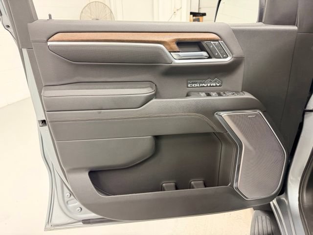 Certified 2025 Chevrolet Silverado 1500 High Country w/ High Country Premium Package AWD/4WD image 23