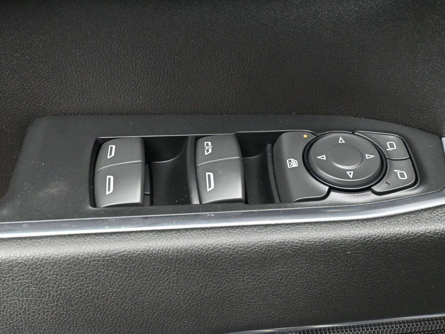 Used 2023 GMC Sierra 1500 Elevation image 11