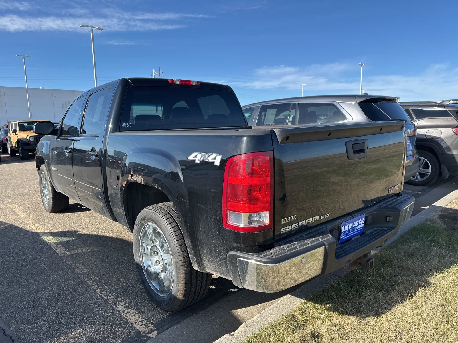 Used 2010 GMC Sierra 1500 SLT w/ SLT Convenience Package AWD/4WD image 4