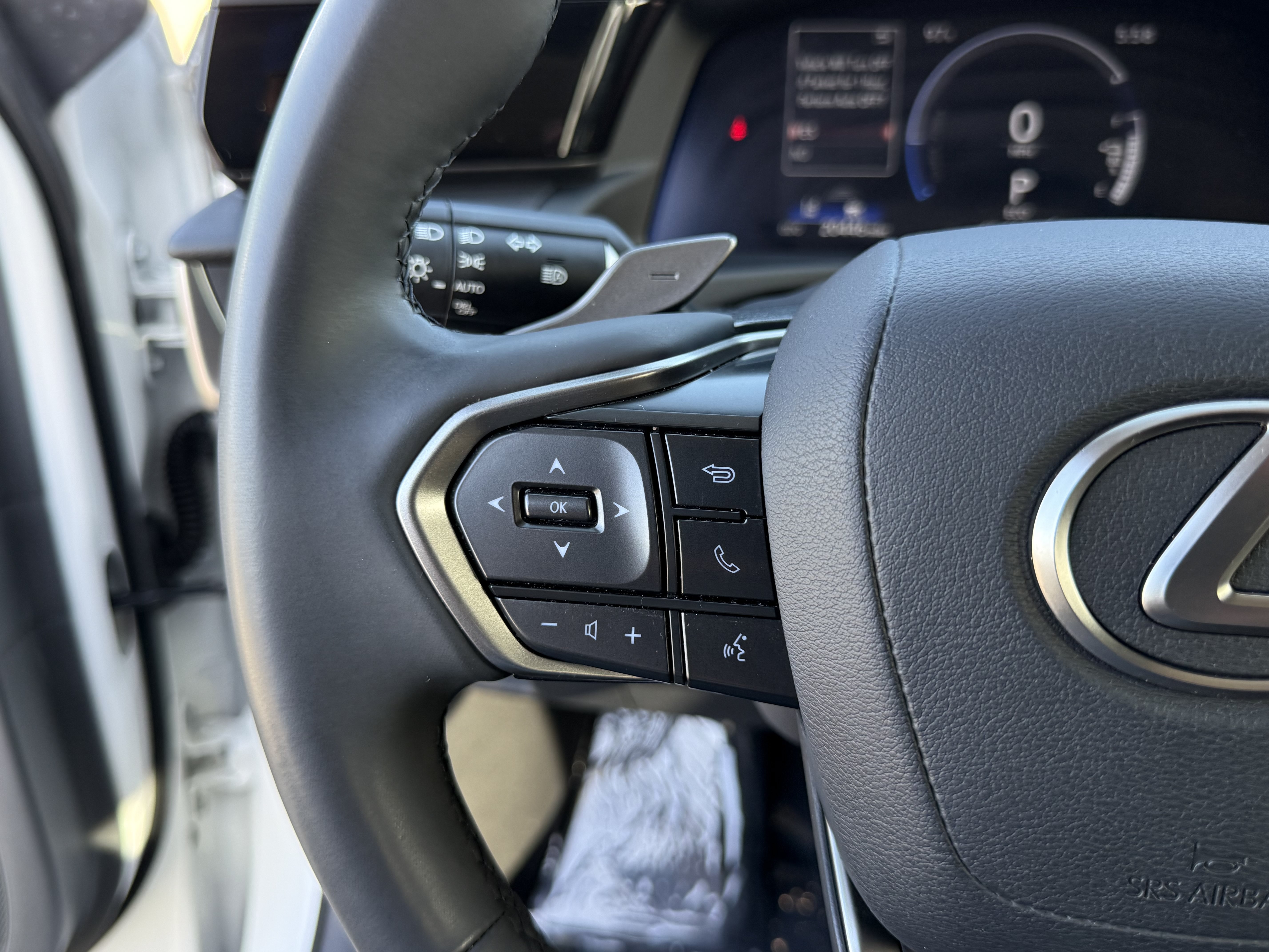 Certified 2025 Lexus RZ 300e FWD image 24