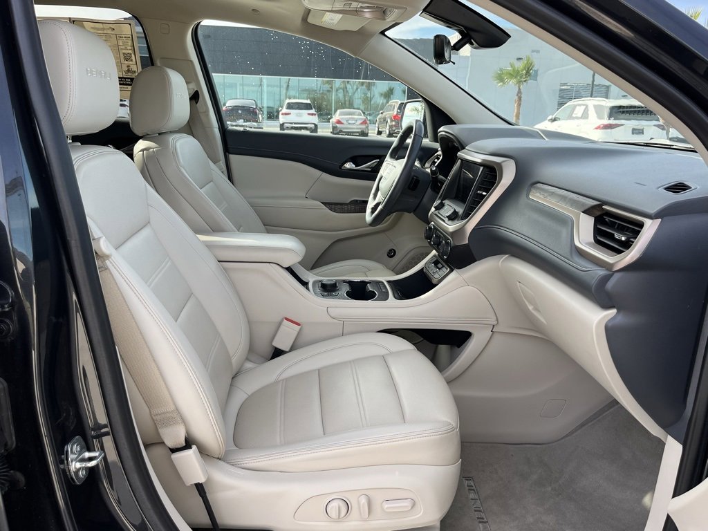 Used 2021 GMC Acadia Denali w/ Denali Technology Package image 22