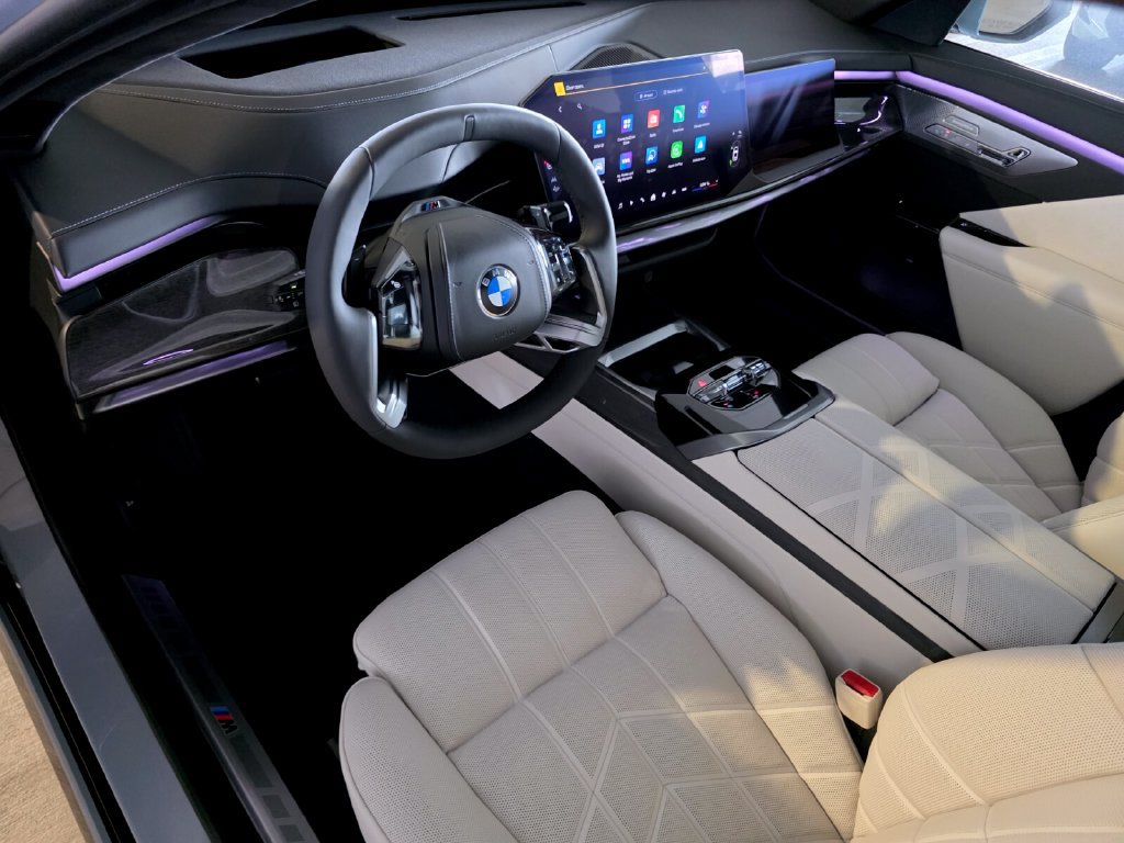 New 2027 BMW 740i w/ M Sport Package RWD image 8