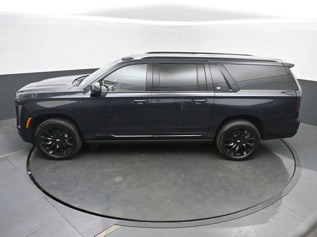 New 2026 Cadillac Escalade ESV Sport w/ LPO, ONYX Package AWD/4WD image 42