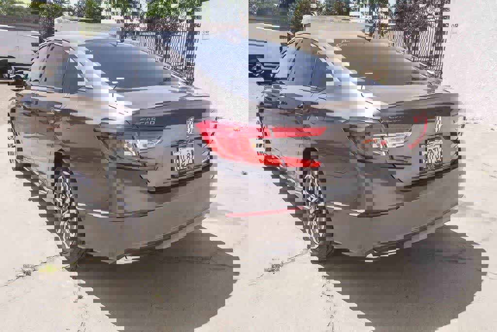 Used 2018 Honda Accord EX-L image 7