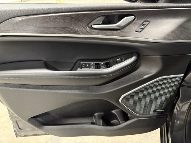 Used 2024 Jeep Grand Cherokee Limited 4xe image 7