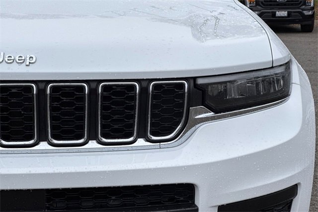 Used 2023 Jeep Grand Cherokee L Laredo image 53