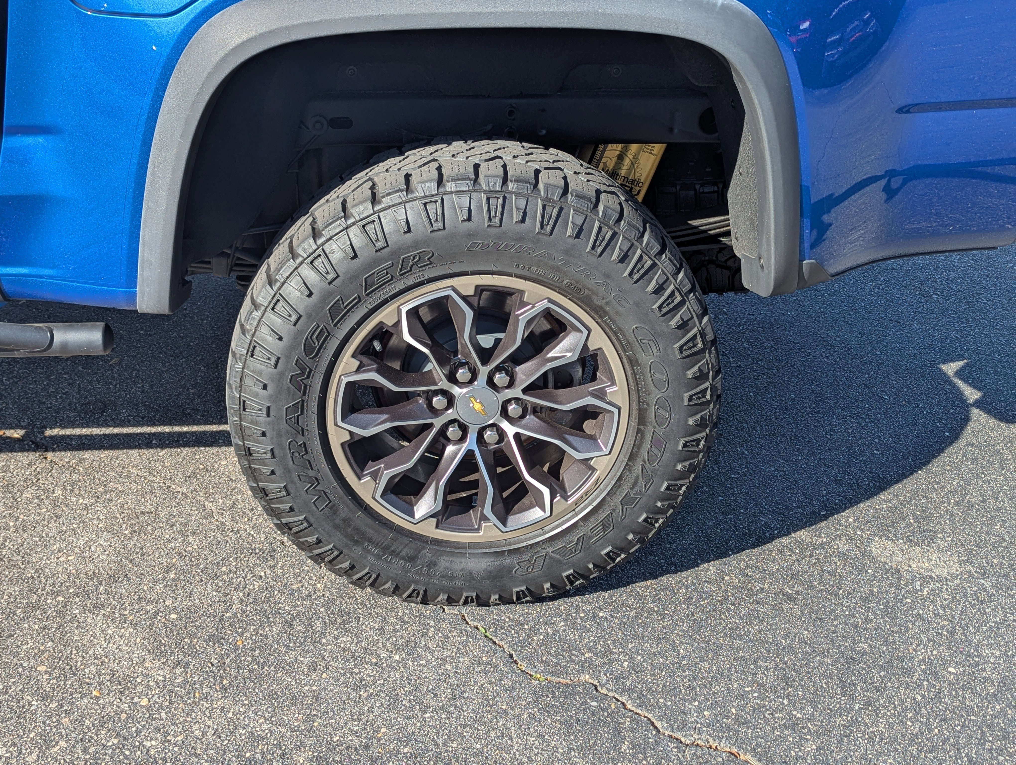 Used 2020 Chevrolet Colorado ZR2 image 32