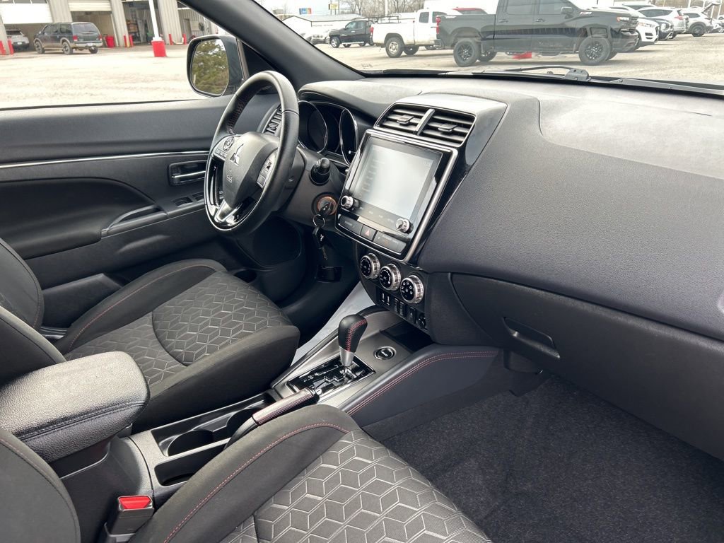 Used 2025 Mitsubishi Outlander Sport SE image 21