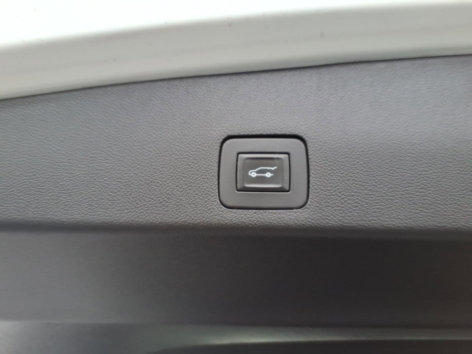 Used 2020 Buick Encore GX Essence image 6