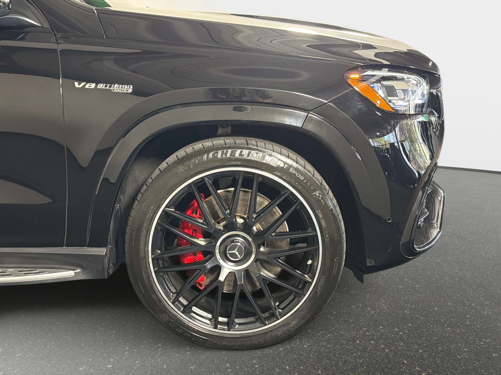 Used 2024 Mercedes-Benz GLS 63 AMG 4MATIC image 21