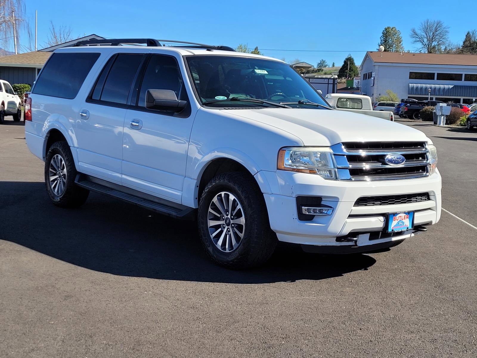 Used 2017 Ford Expedition EL XLT image 3