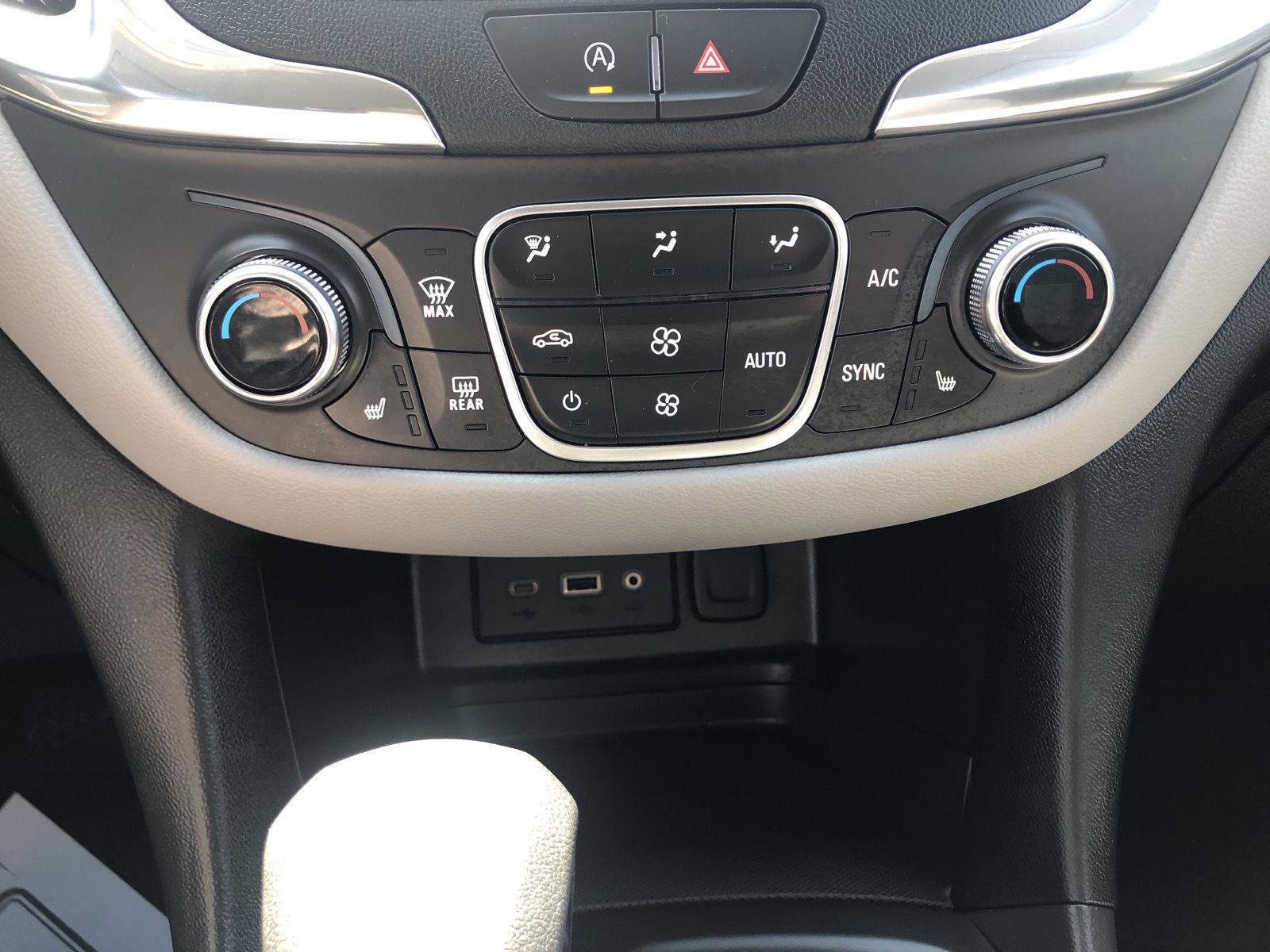 Used 2024 Chevrolet Equinox LT w/ Driver Convenience Package FWD image 33