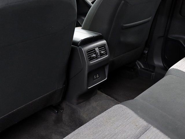 Used 2023 Nissan Rogue SV image 12