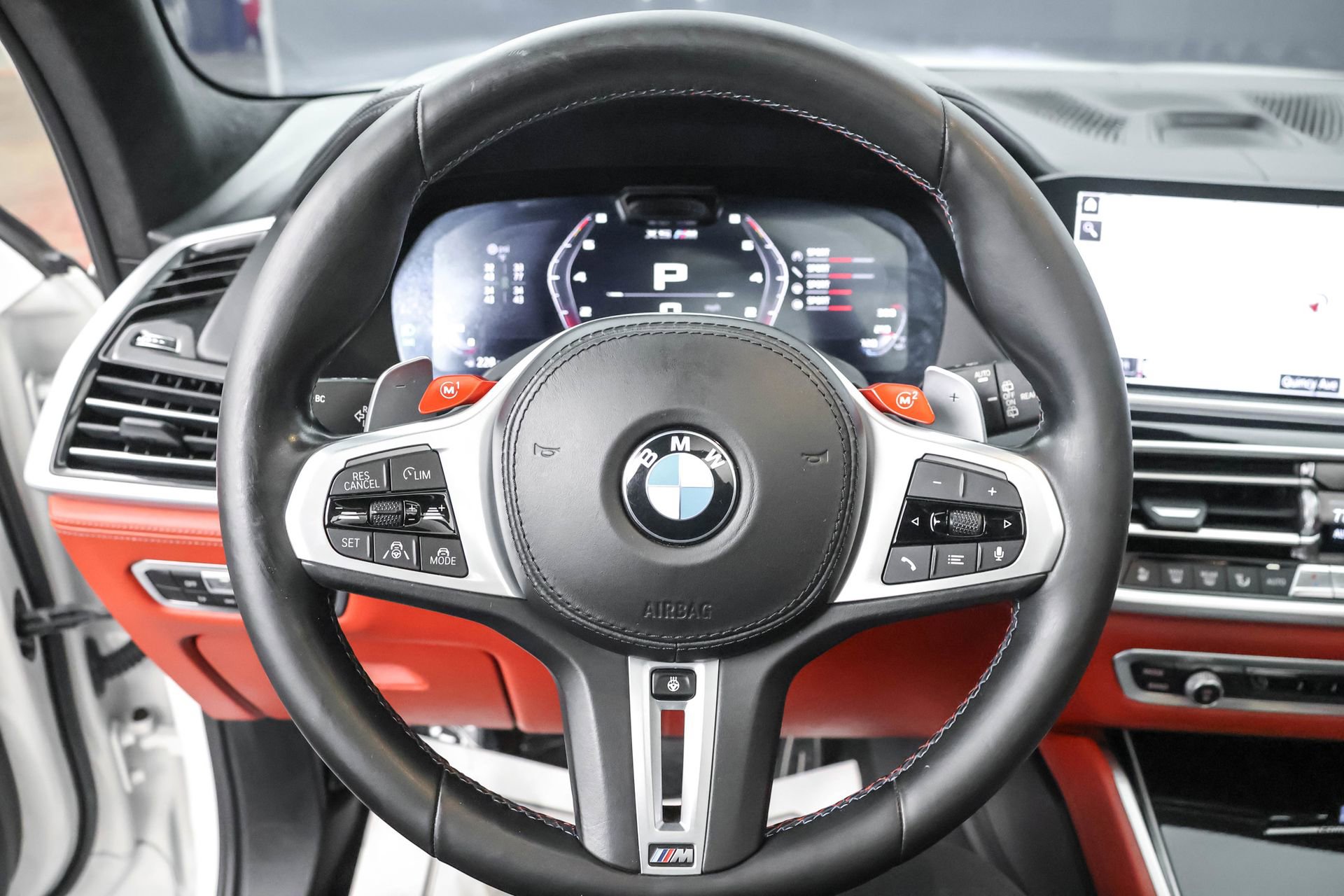 Used 2020 BMW X5 M Competition w/ Executive Package image 22