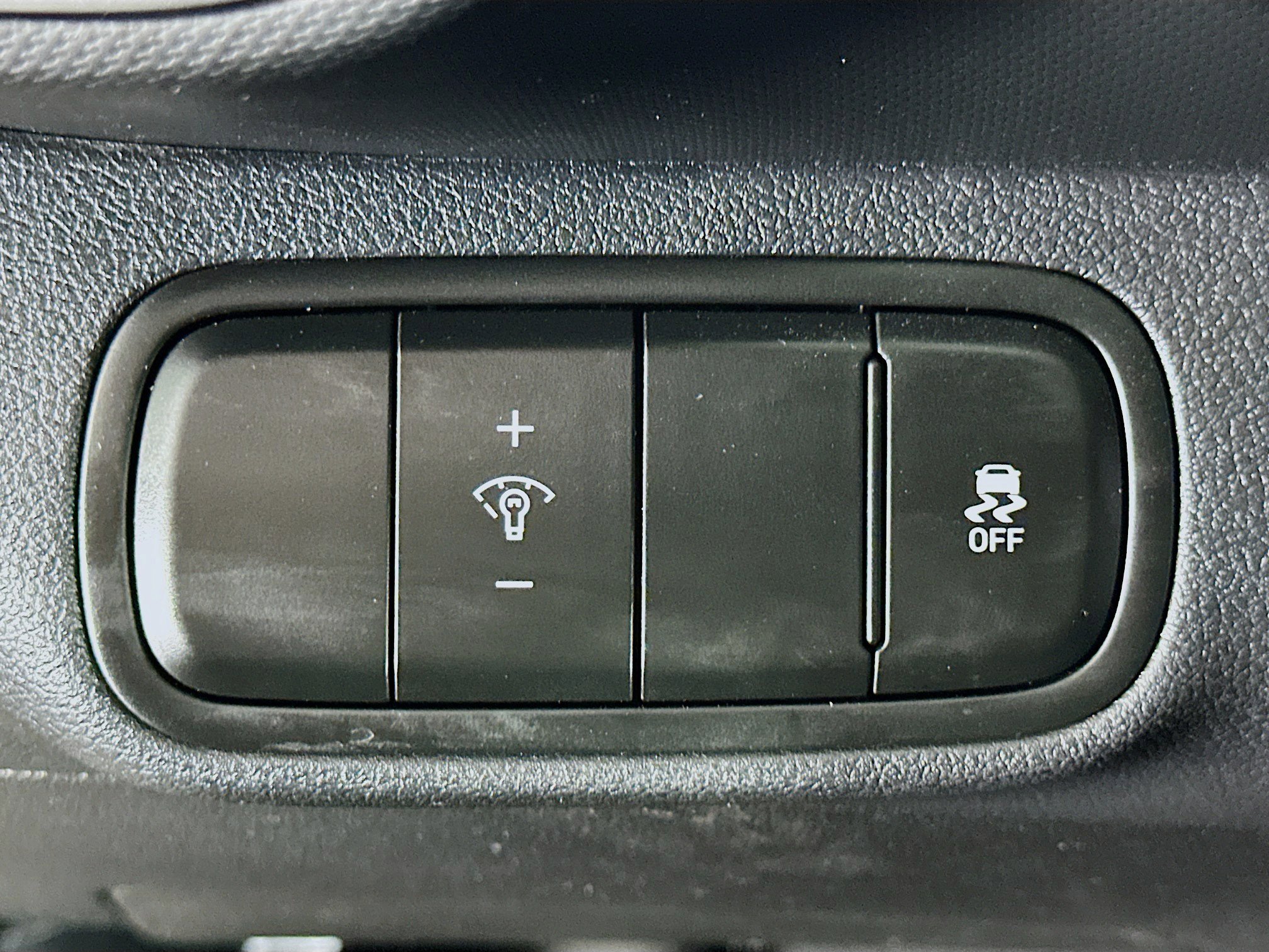 Used 2024 Hyundai Venue SEL image 17